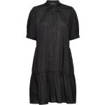 Flounced Dress With Lenzing™ Ecovero™ Polvipituinen Mekko Black Esprit Collection