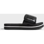 Naisten Mustat Koon 41 Slip on -malliset Michael Kors Korkeakorkoiset sandaalit alennuksella 