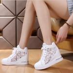 Women Wedge Platform Sneakers Rubber Brogue Leather High heels Lace Up Shoes Pointed Toe Height Increasing Creepers White Silver